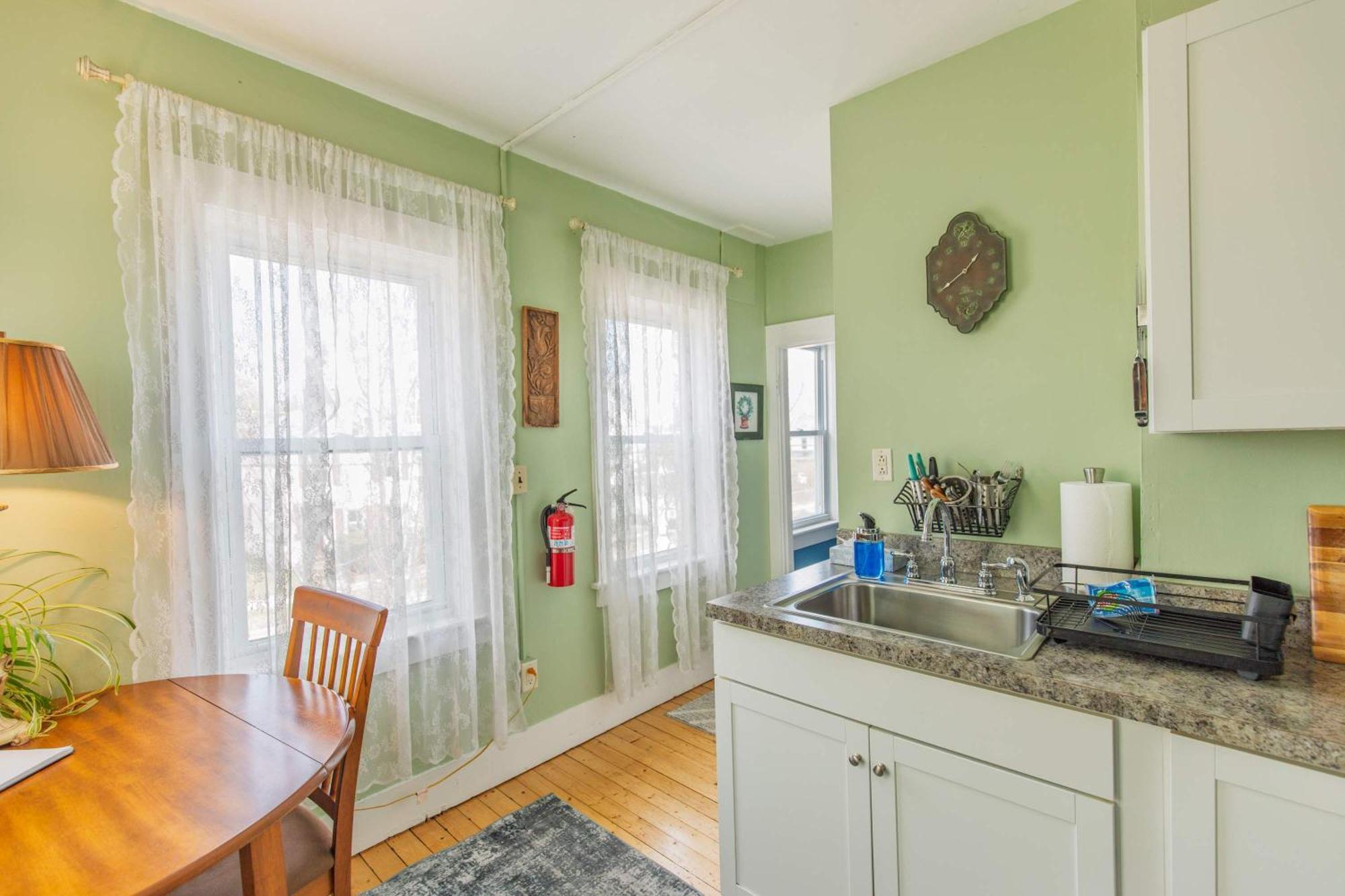 Centrally Located With Lake Views Burlington Luaran gambar